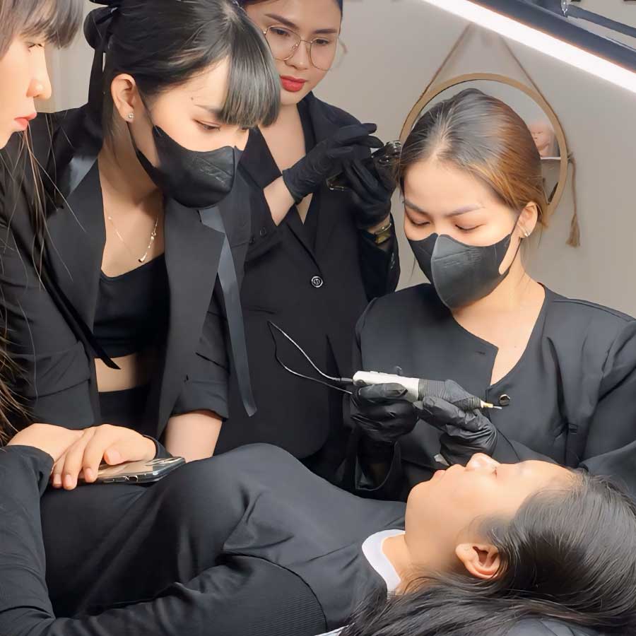 Khóa học Phun môi nâng cao kim Magnum - 3